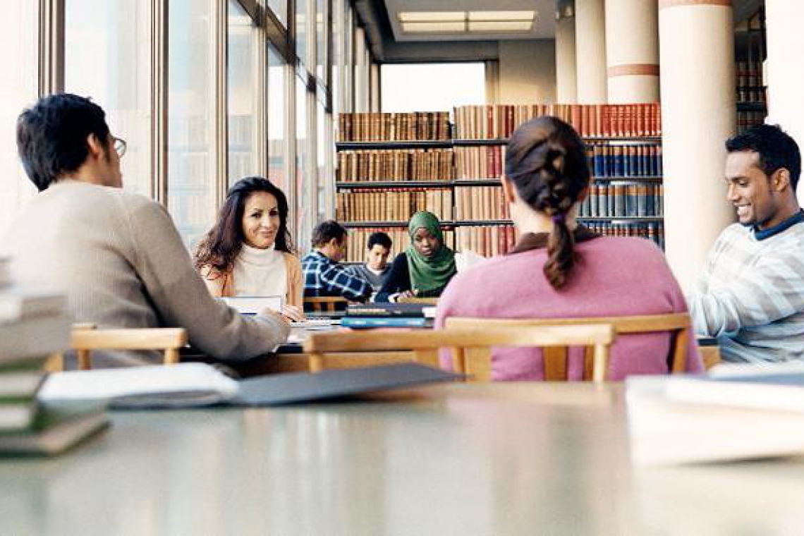 Deadline approaching: DW Akademie has 10 full scholarships for journalists