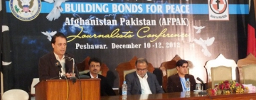 Afghan, Pakistani journalists vow not to glorify militancy