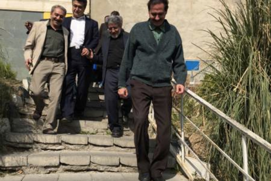 Iranian Journalist Loses Eye and Part of His Face to Cancer Untreated While in Prison