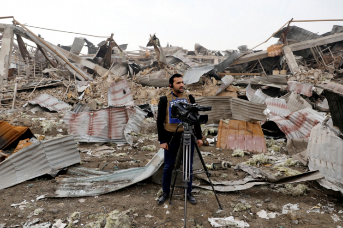 IPI urges U.S. Afghan envoy to prioritize journalist safety in Taliban talks