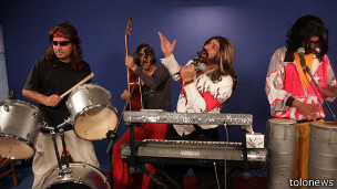 130810133520 zange e khatar tv show 304x171 tolonews