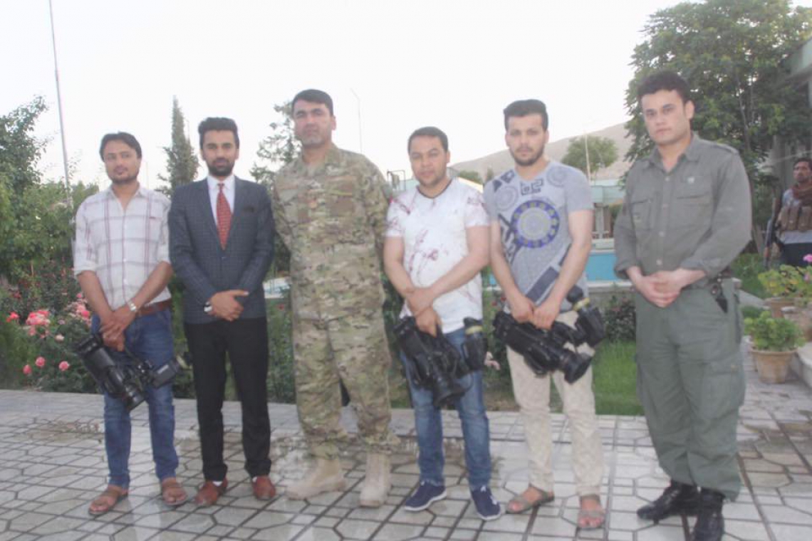 د بغلان والي باید له خبریالانو سره د ناوړه چلند او بندي کولو په تړاو د قانون منګلو ته وسپارل شي